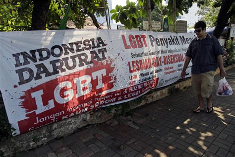 indonesia lesbian|Sexualities in Indonesia .